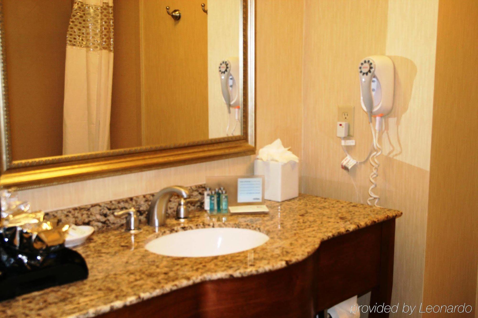 Hampton Inn & Suites Las Vegas-Red Rock/Summerlin Room photo